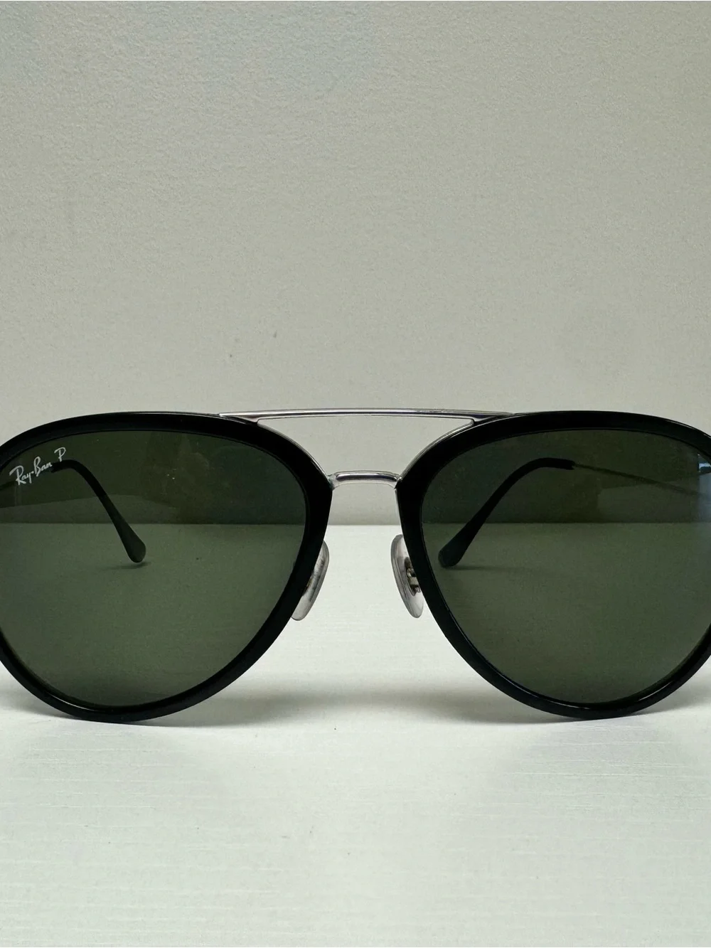 Ray-Ban polarized Black Frame with Silver Metal Aviator Sunglasses